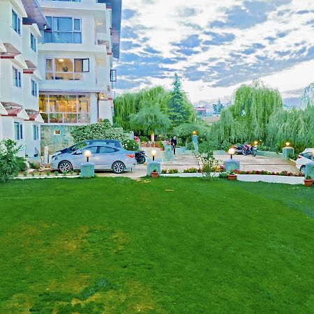 Royal Jardin Whistling Pines Resort Shimla Extérieur photo