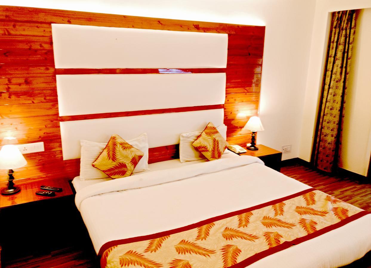 Royal Jardin Whistling Pines Resort Shimla Extérieur photo