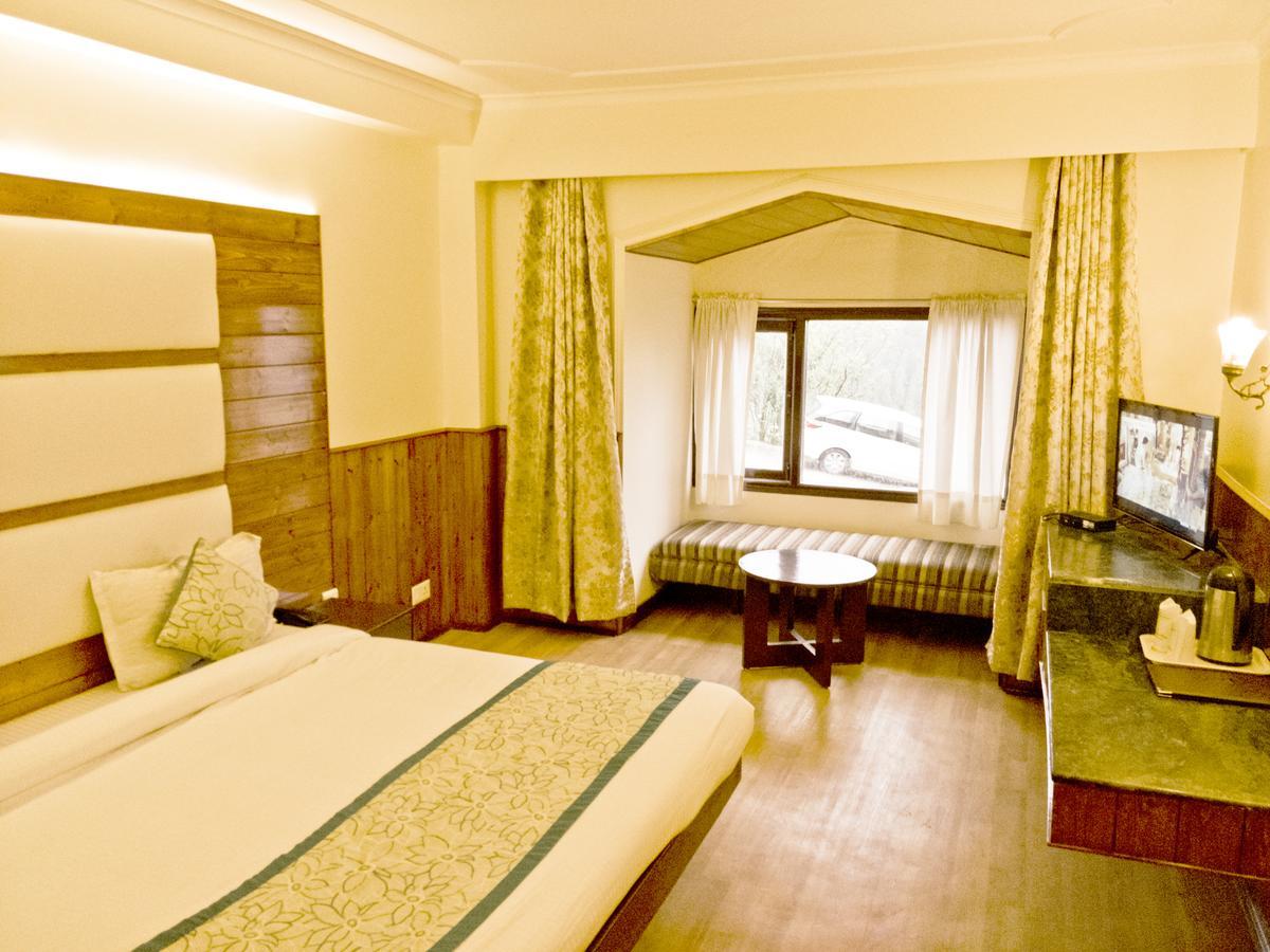 Royal Jardin Whistling Pines Resort Shimla Extérieur photo
