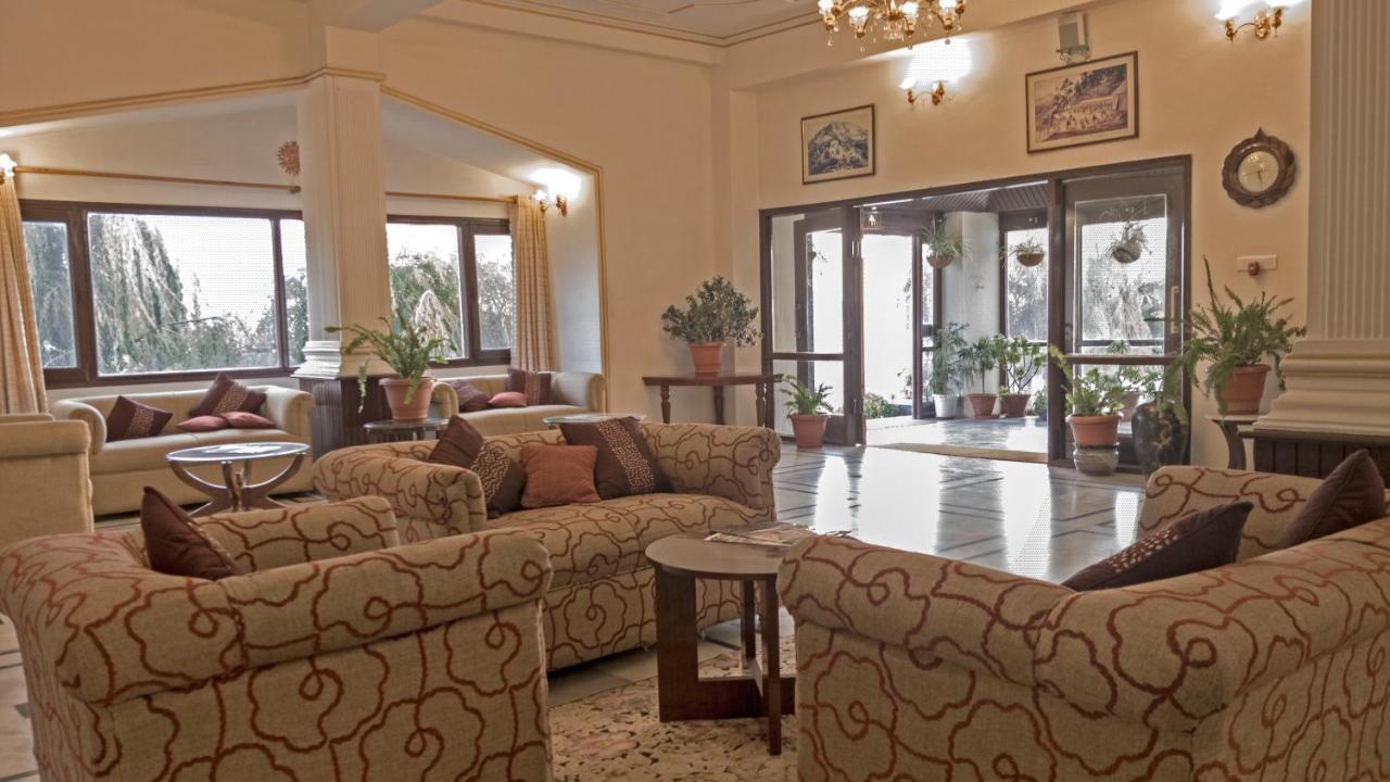 Royal Jardin Whistling Pines Resort Shimla Extérieur photo