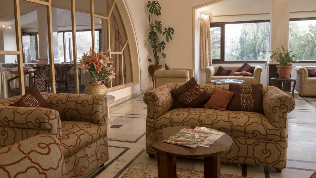 Royal Jardin Whistling Pines Resort Shimla Extérieur photo