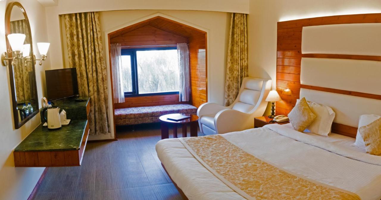 Royal Jardin Whistling Pines Resort Shimla Extérieur photo